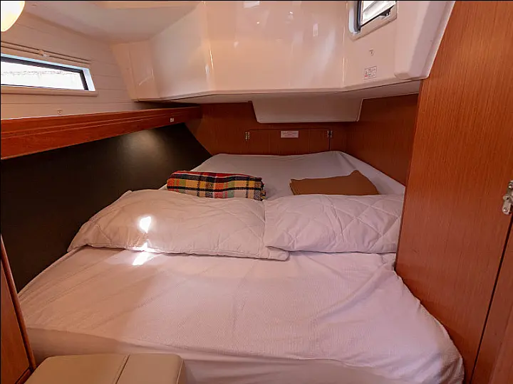 Bavaria Cruiser 37 - 
