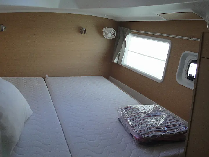 Lagoon 380(12) - 
