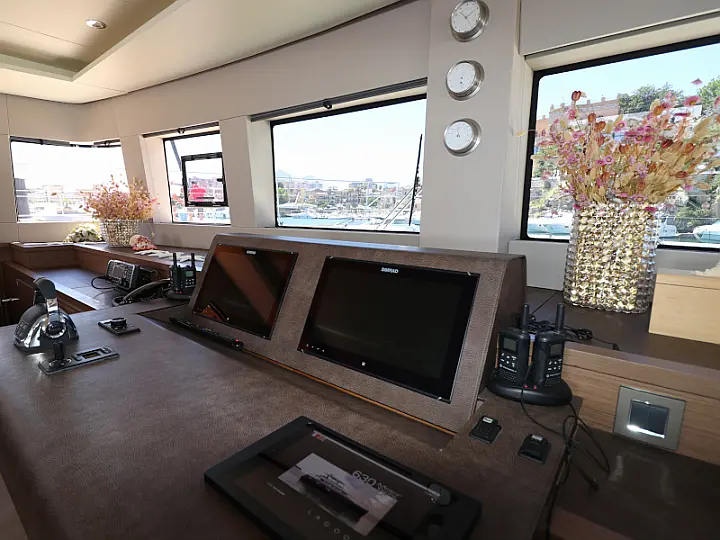 Lagoon 630 - 
