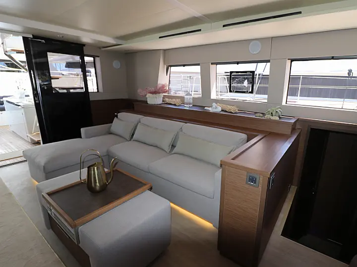 Lagoon 630 - 