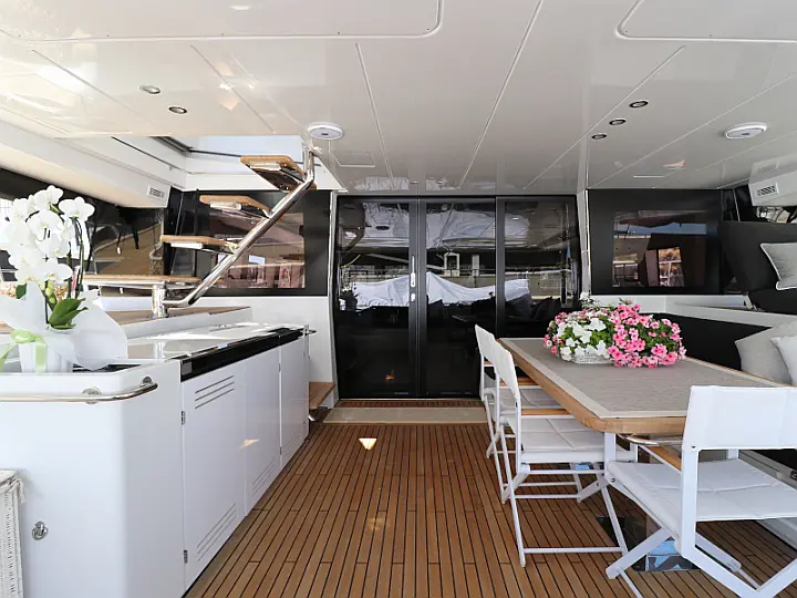 Lagoon 630 - 