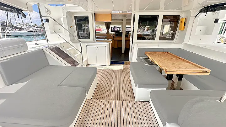 LAGOON 52F - BAÑERA