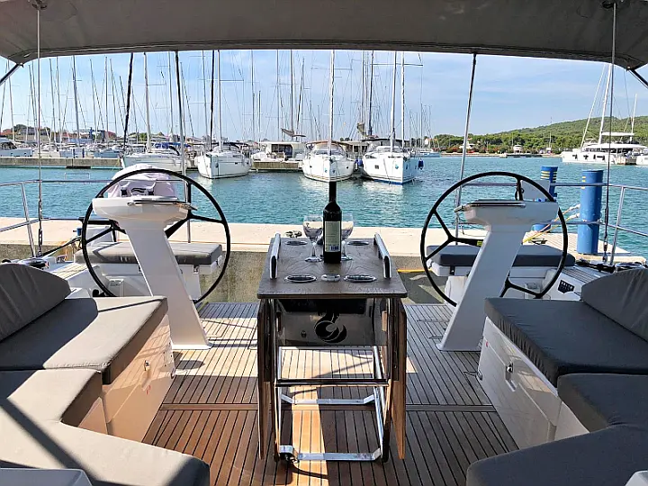 OCEANIS 51.1 BT (20) - 