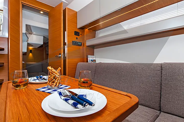 Bavaria S40 HT - 