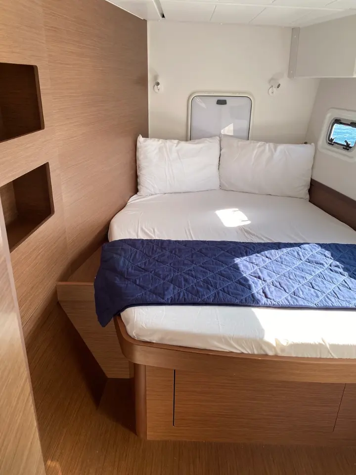 Lagoon 42 - 