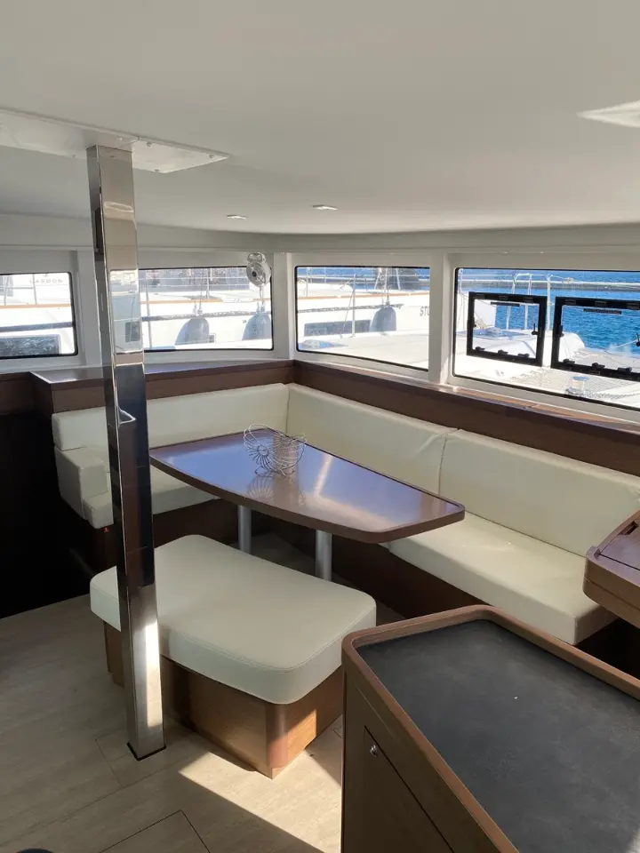 Lagoon 42 - 