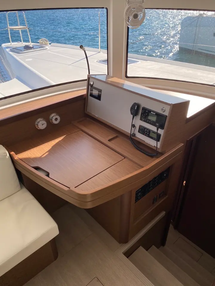 Lagoon 42 - 