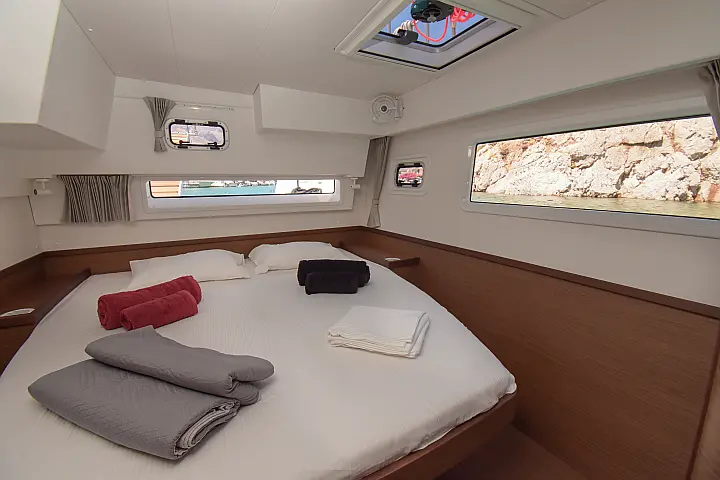 Lagoon 42 - 