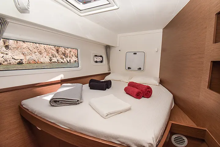 Lagoon 42 - 