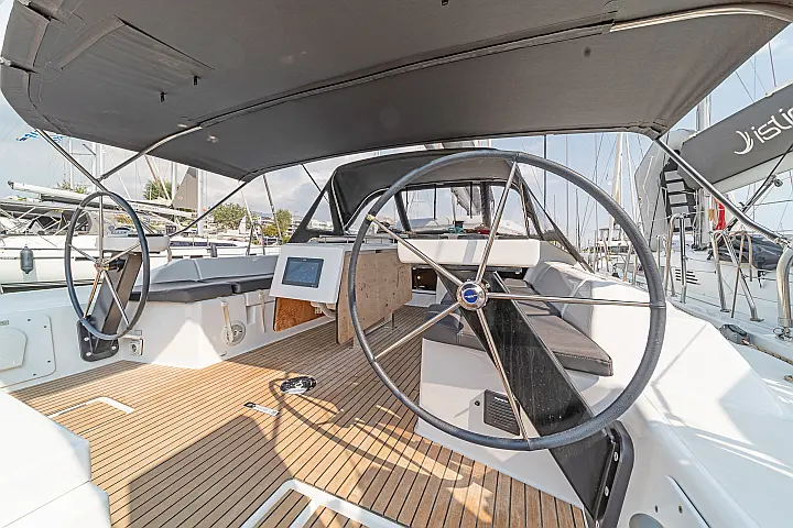 Dufour 430 - 