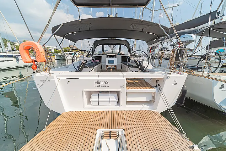 Dufour 430 - 