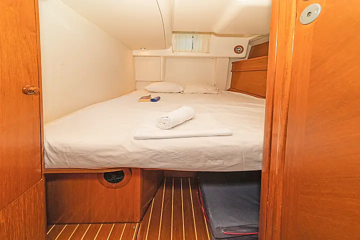 Sun Odyssey 54DS A/C & GEN - ONLY SKIPPERED - 