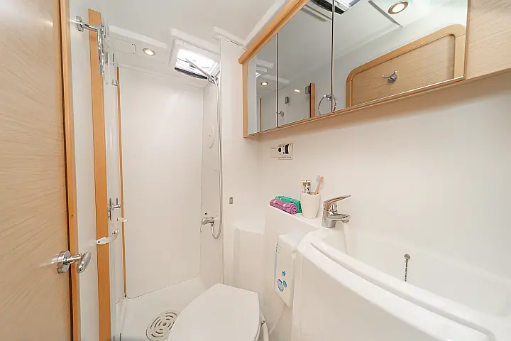 Lagoon 421 A/C - GEN - 