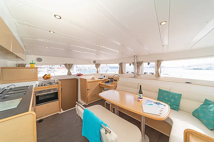 Lagoon 421 A/C - GEN - 