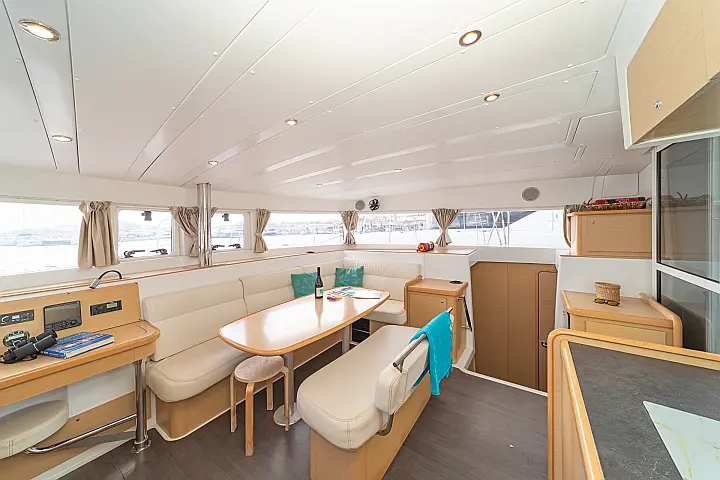Lagoon 421 A/C - GEN - 
