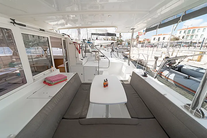 Lagoon 421 A/C - GEN - 
