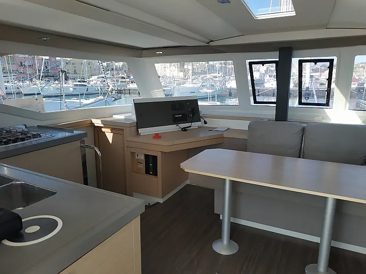 Lucia 40 - 