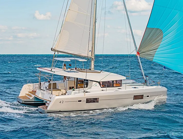 Lagoon 42 A/C & GEN & WM - 