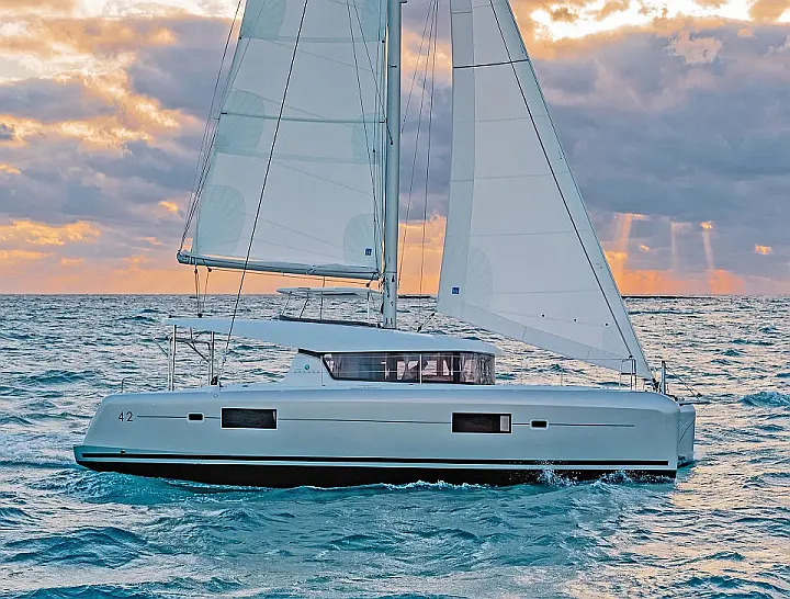 Lagoon 42 A/C & GEN & WM - 