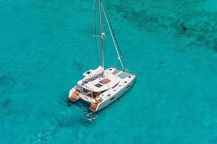 Lagoon 42 A/C & GEN & WM - 