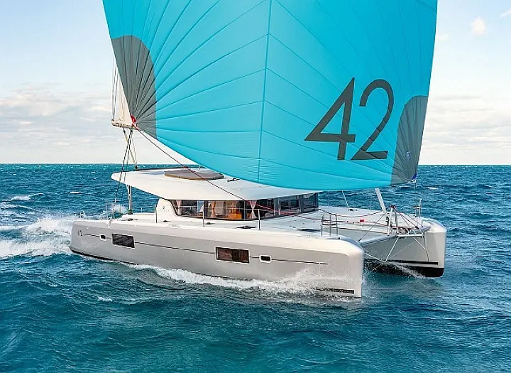 Lagoon 42 A/C & GEN & WM - 