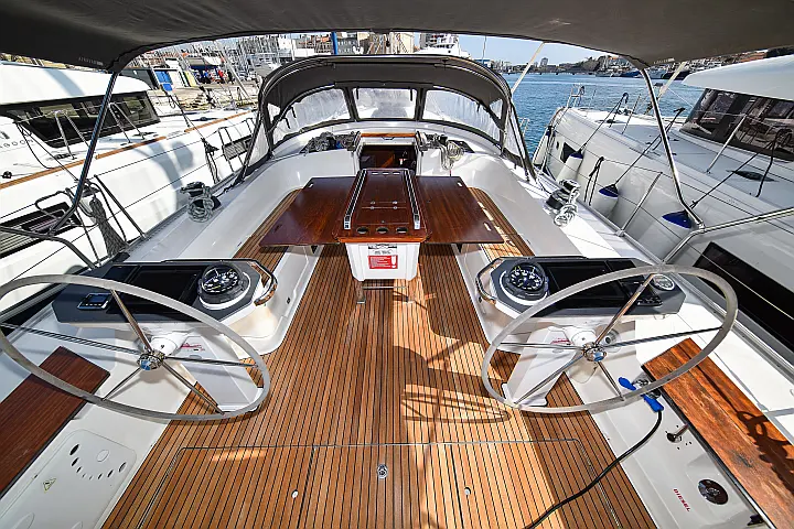 Bavaria Cruiser 56 - 