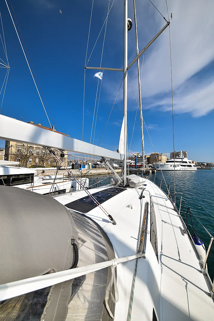 Bavaria Cruiser 56 - 