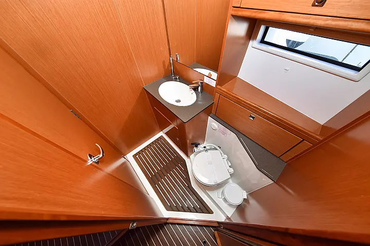 Bavaria Cruiser 56 - 