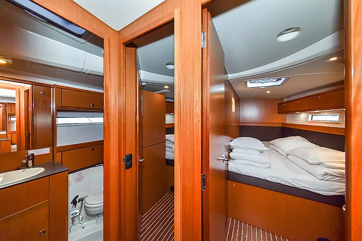 Bavaria Cruiser 56 - 