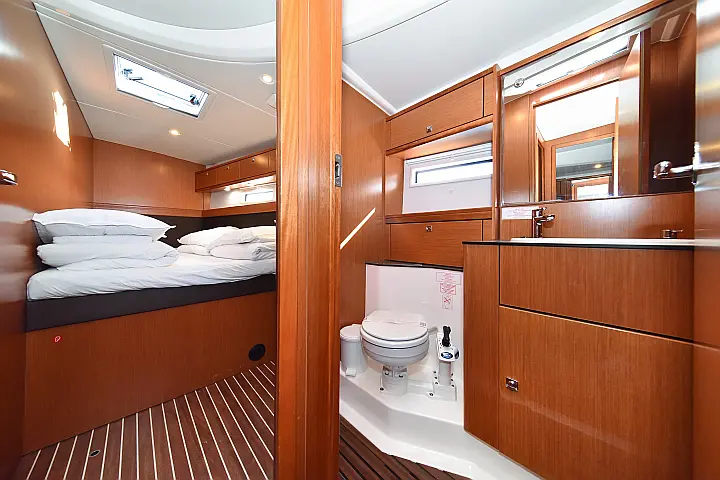 Bavaria Cruiser 56 - 