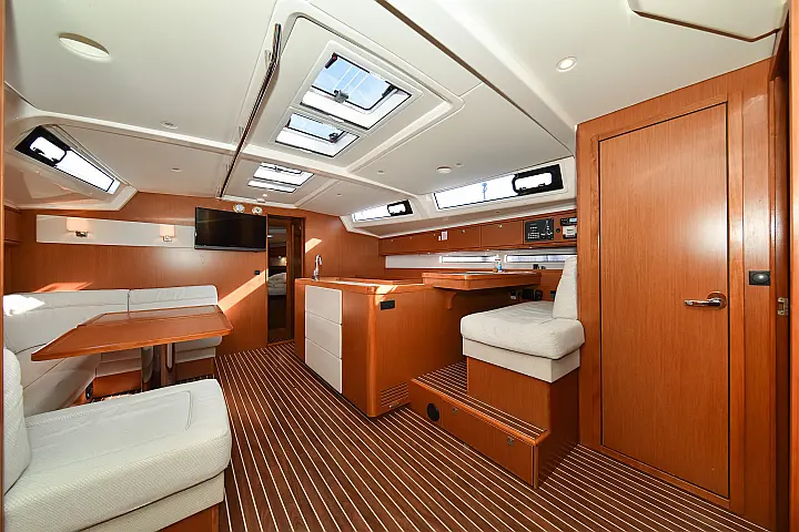 Bavaria Cruiser 56 - 