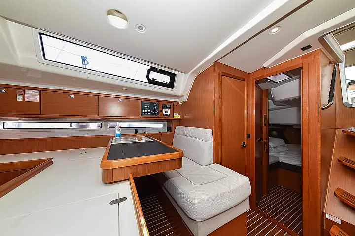 Bavaria Cruiser 56 - 