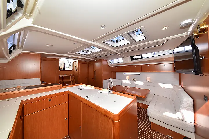 Bavaria Cruiser 56 - 