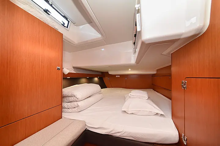 Bavaria Cruiser 56 - 