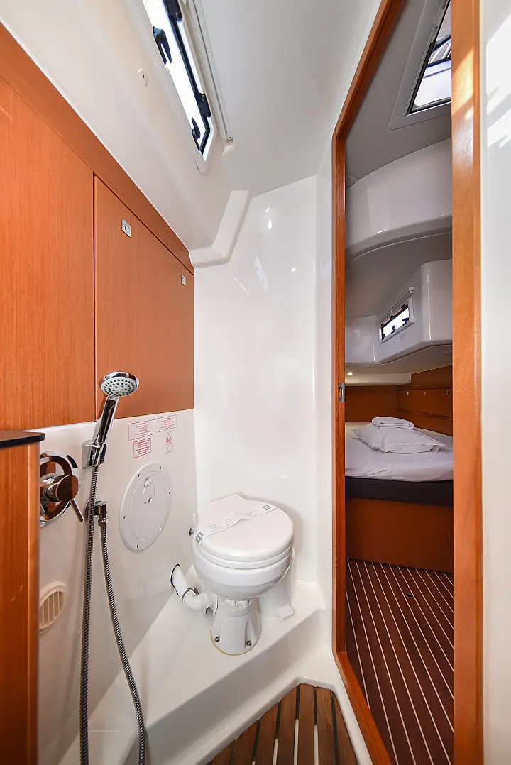Bavaria Cruiser 56 - 
