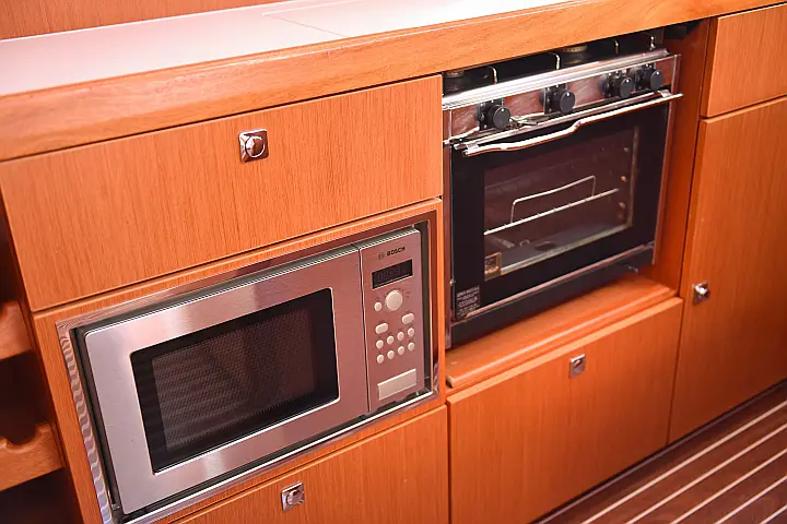 Bavaria Cruiser 56 - 