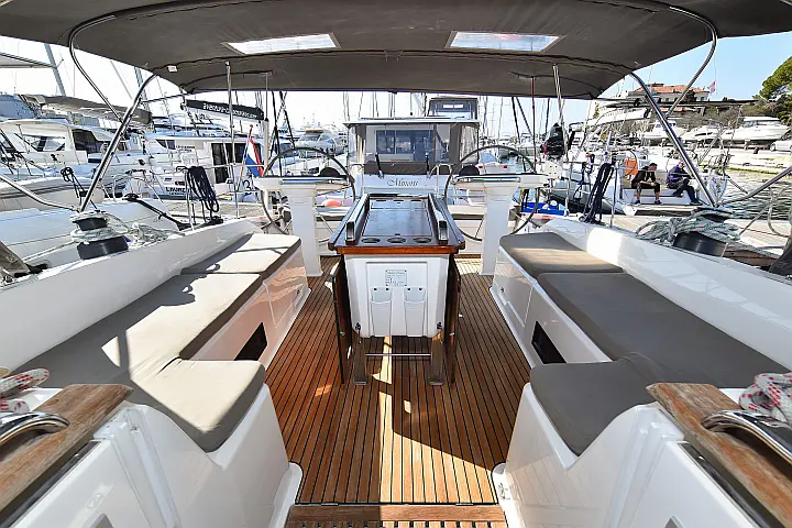 Bavaria Cruiser 56 - 