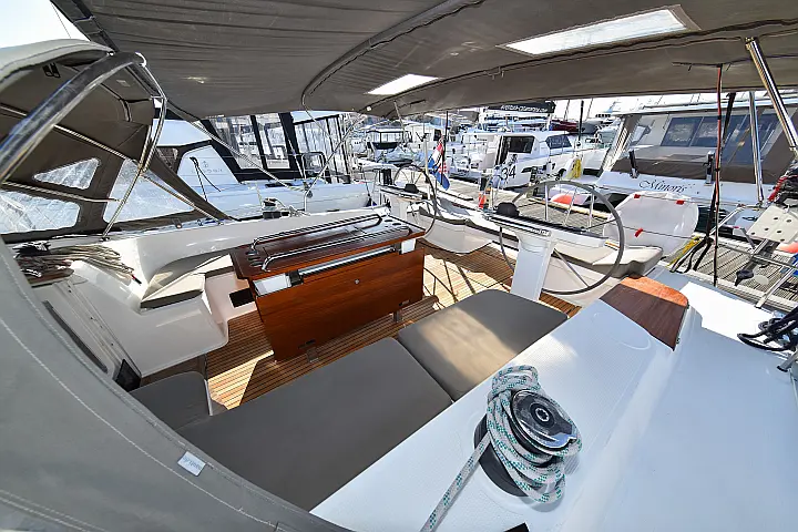 Bavaria Cruiser 56 - 