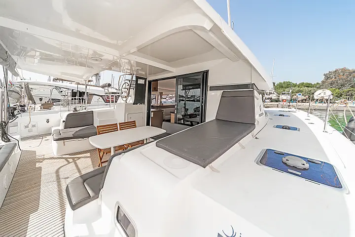 Lagoon 42 A/C & GEN & WM - 