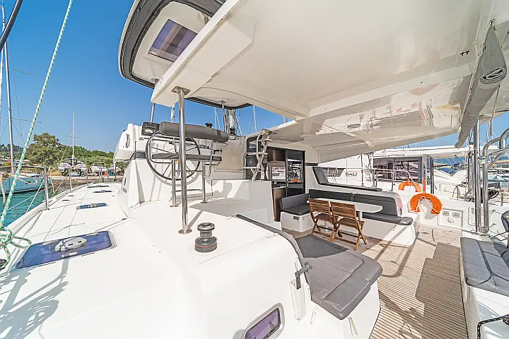 Lagoon 42 A/C & GEN & WM - 