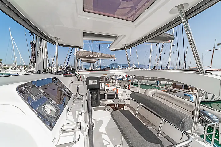 Lagoon 42 A/C & GEN & WM - 