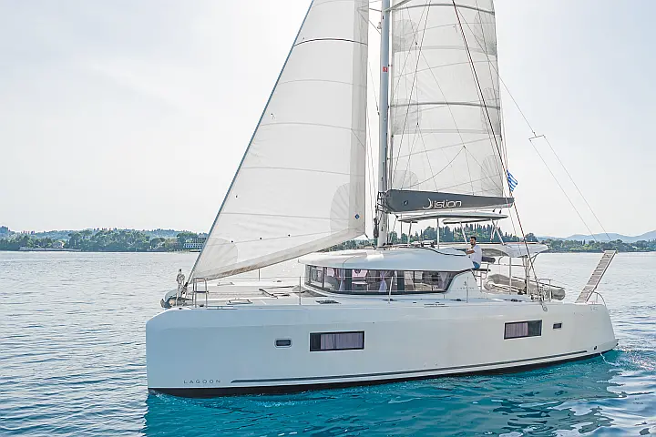 Lagoon 42 A/C & GEN & WM - 