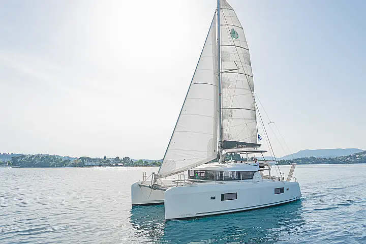 Lagoon 42 A/C & GEN & WM - 