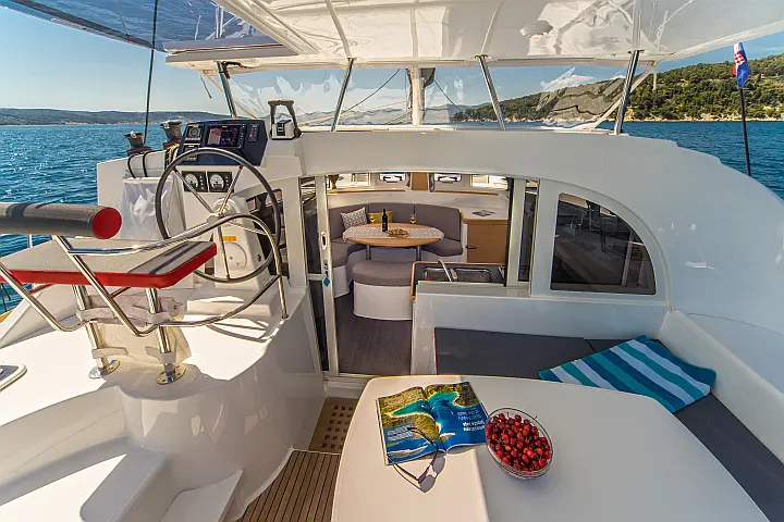 Lagoon 380 - 