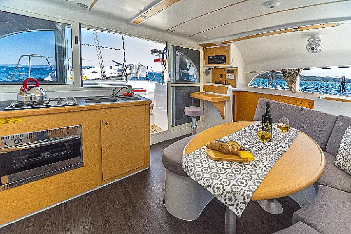 Lagoon 380 - 