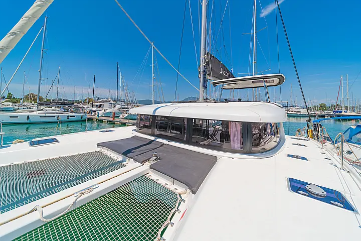 Lagoon 42 A/C & GEN - 