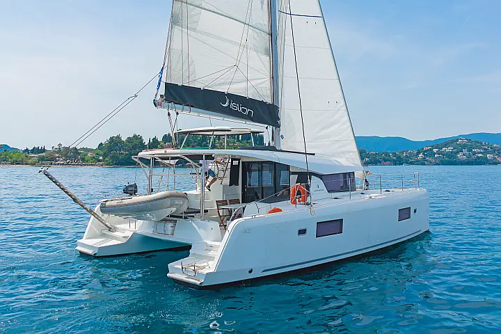 Lagoon 42 A/C & GEN - 