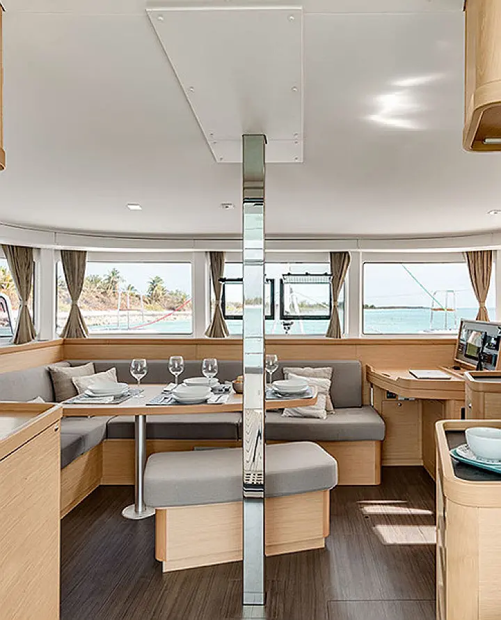 Lagoon 42 - 