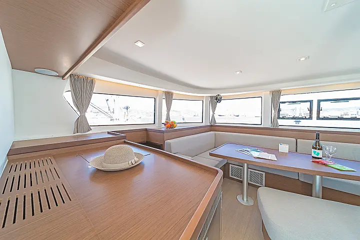 Lagoon 42 A/C & GEN & WM - 