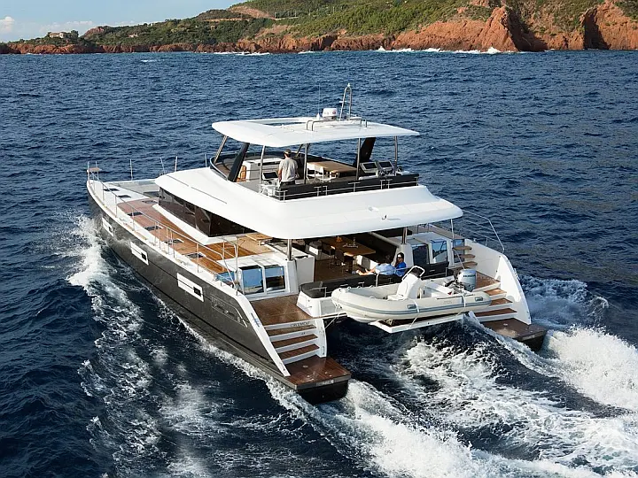 Lagoon 630 Powercat LUX - 